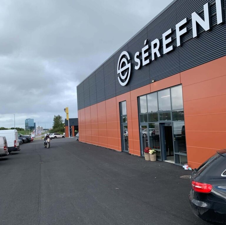 Öll þjónusta flutt á Dalveginn